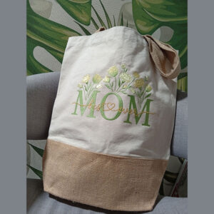 Mom best ever – haftowana torba 02 naturalna z haftem w kolorach zieleni